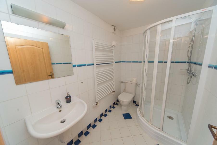 Pension U Kostela Cesky Brod Exterior photo