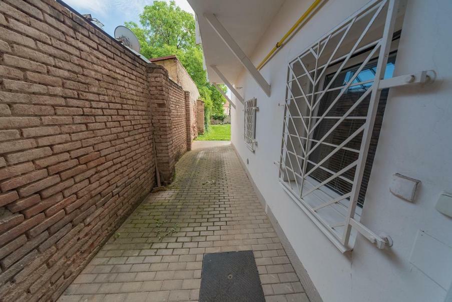 Pension U Kostela Cesky Brod Exterior photo