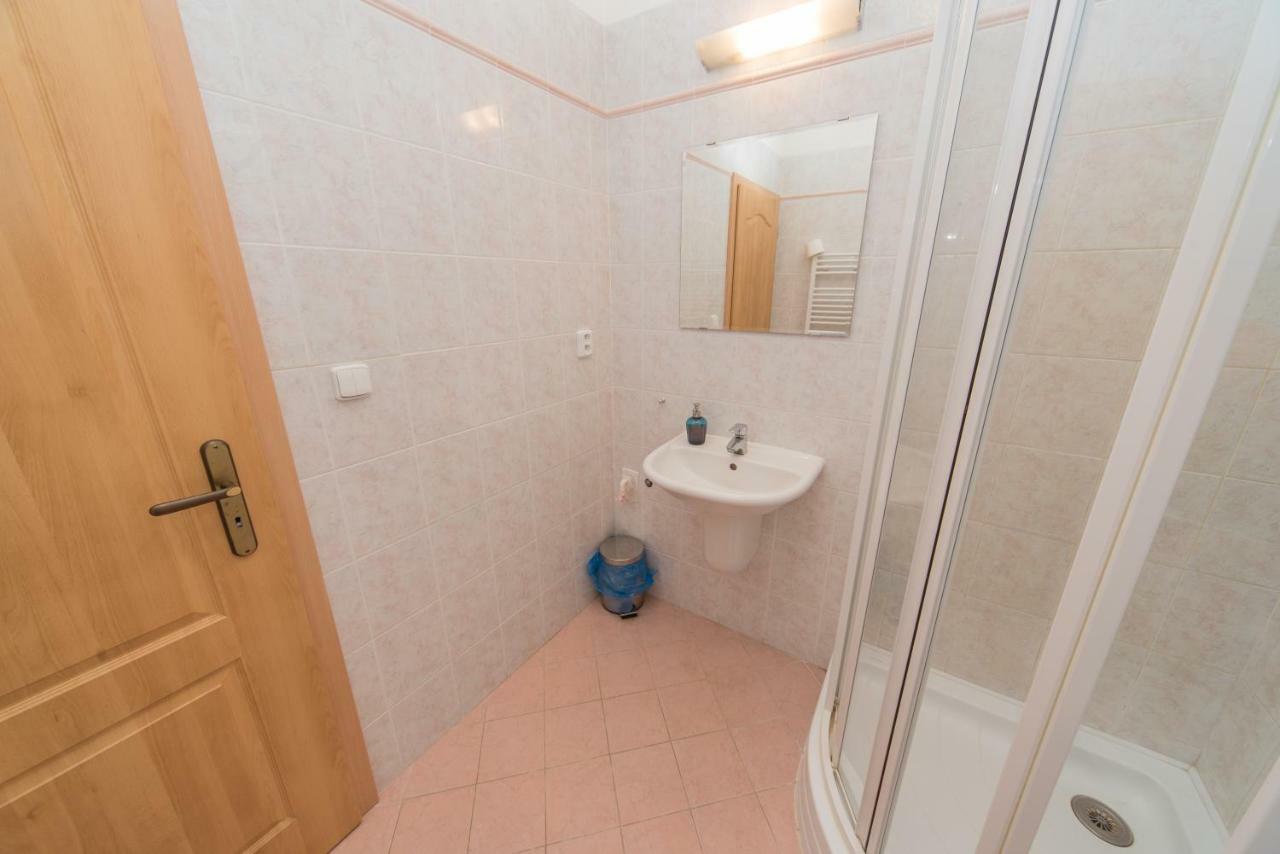 Pension U Kostela Cesky Brod Exterior photo