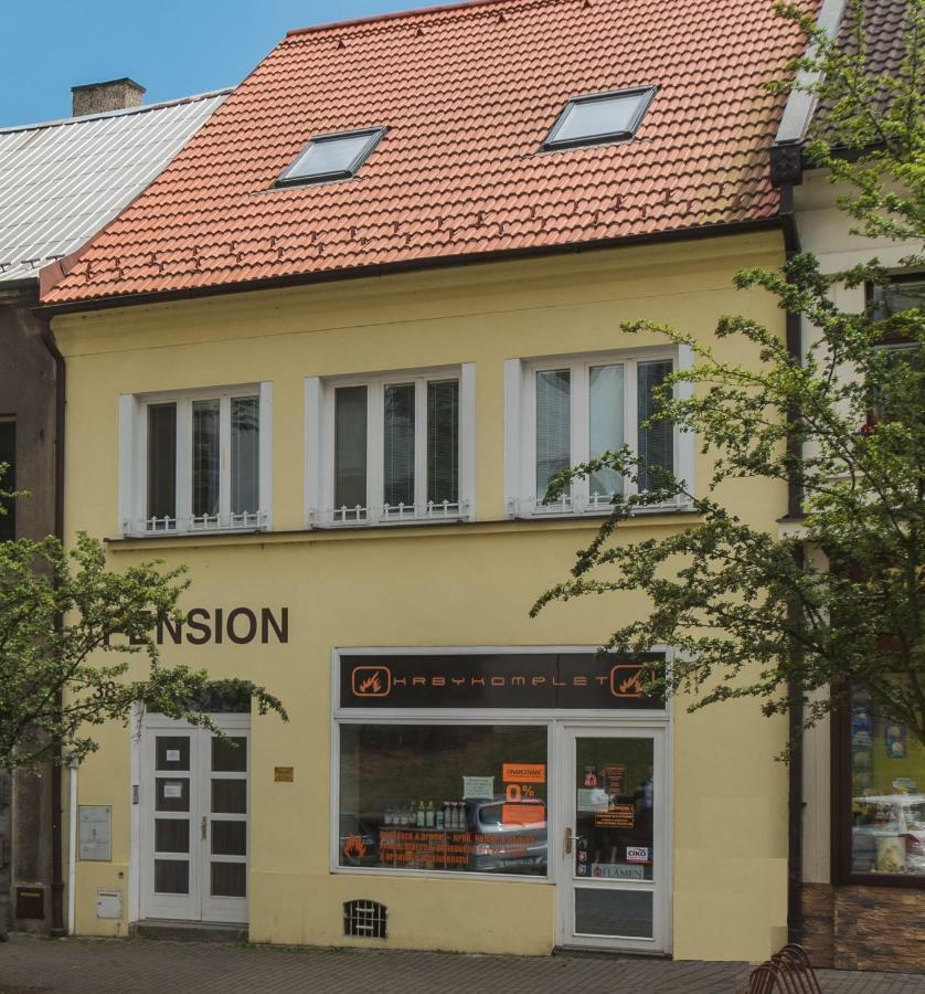 Pension U Kostela Cesky Brod Exterior photo