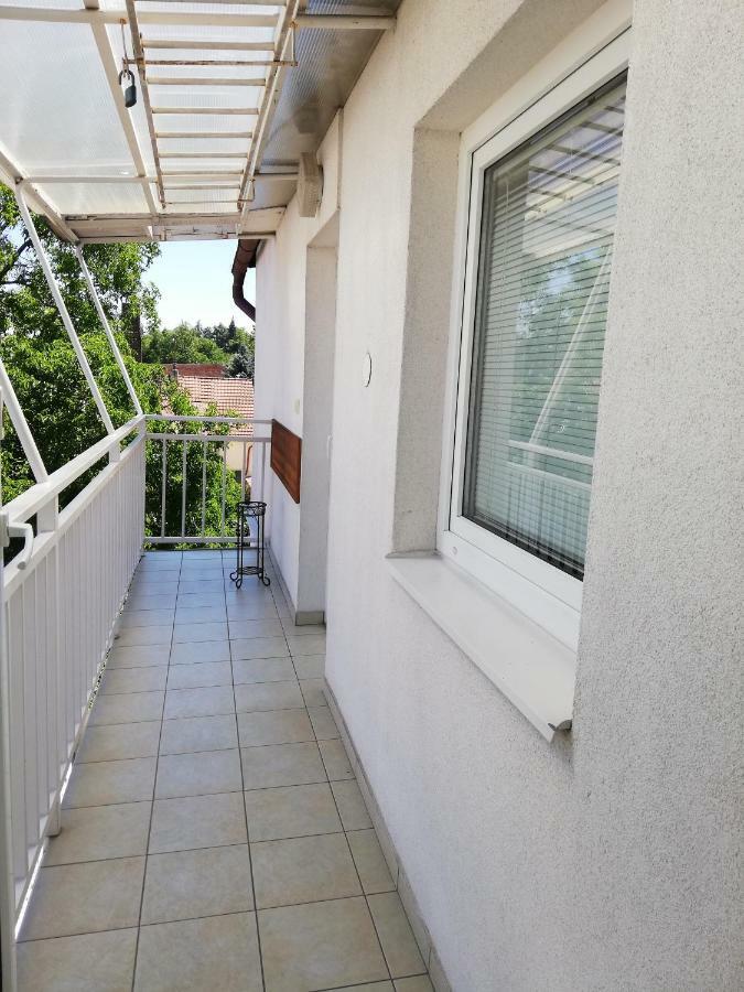 Pension U Kostela Cesky Brod Exterior photo