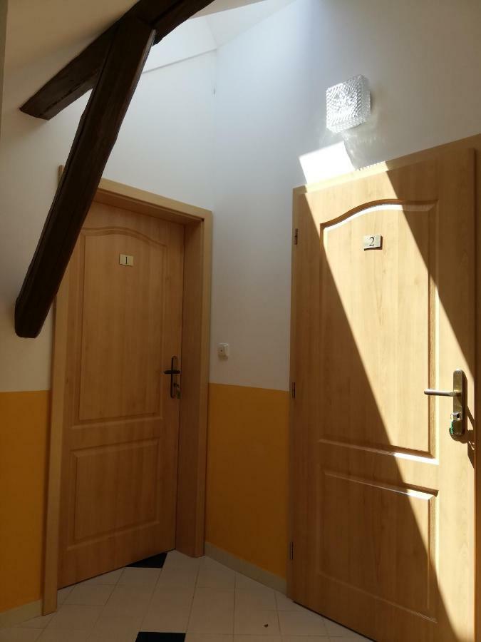 Pension U Kostela Cesky Brod Exterior photo