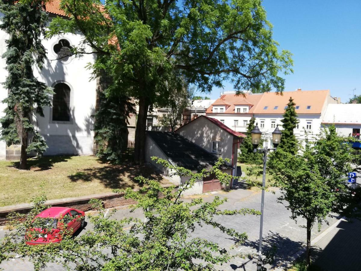 Pension U Kostela Cesky Brod Exterior photo